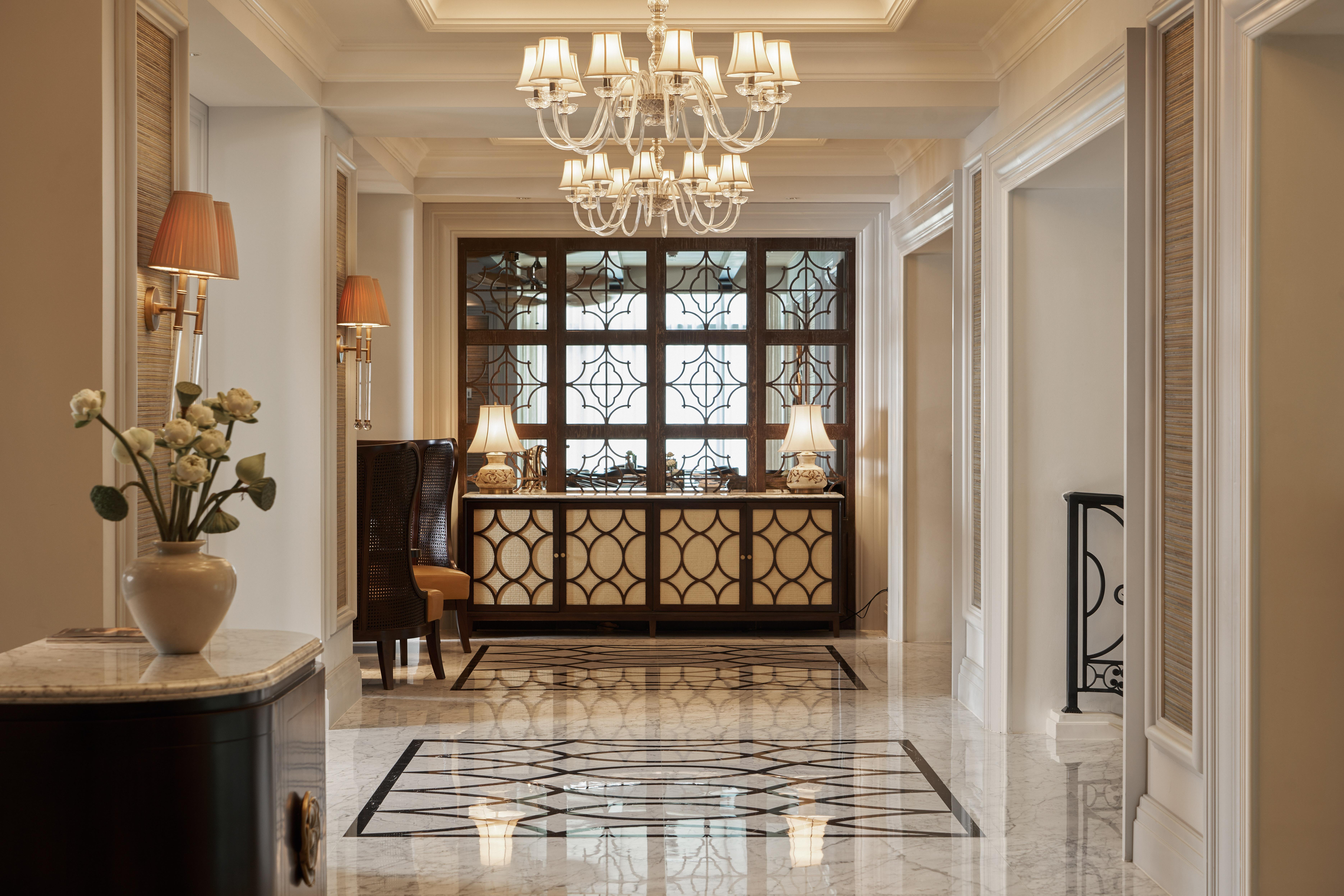 Mai House Saigon Hotel Ho Chi Minh Zewnętrze zdjęcie The lobby of the Four Seasons Hotel