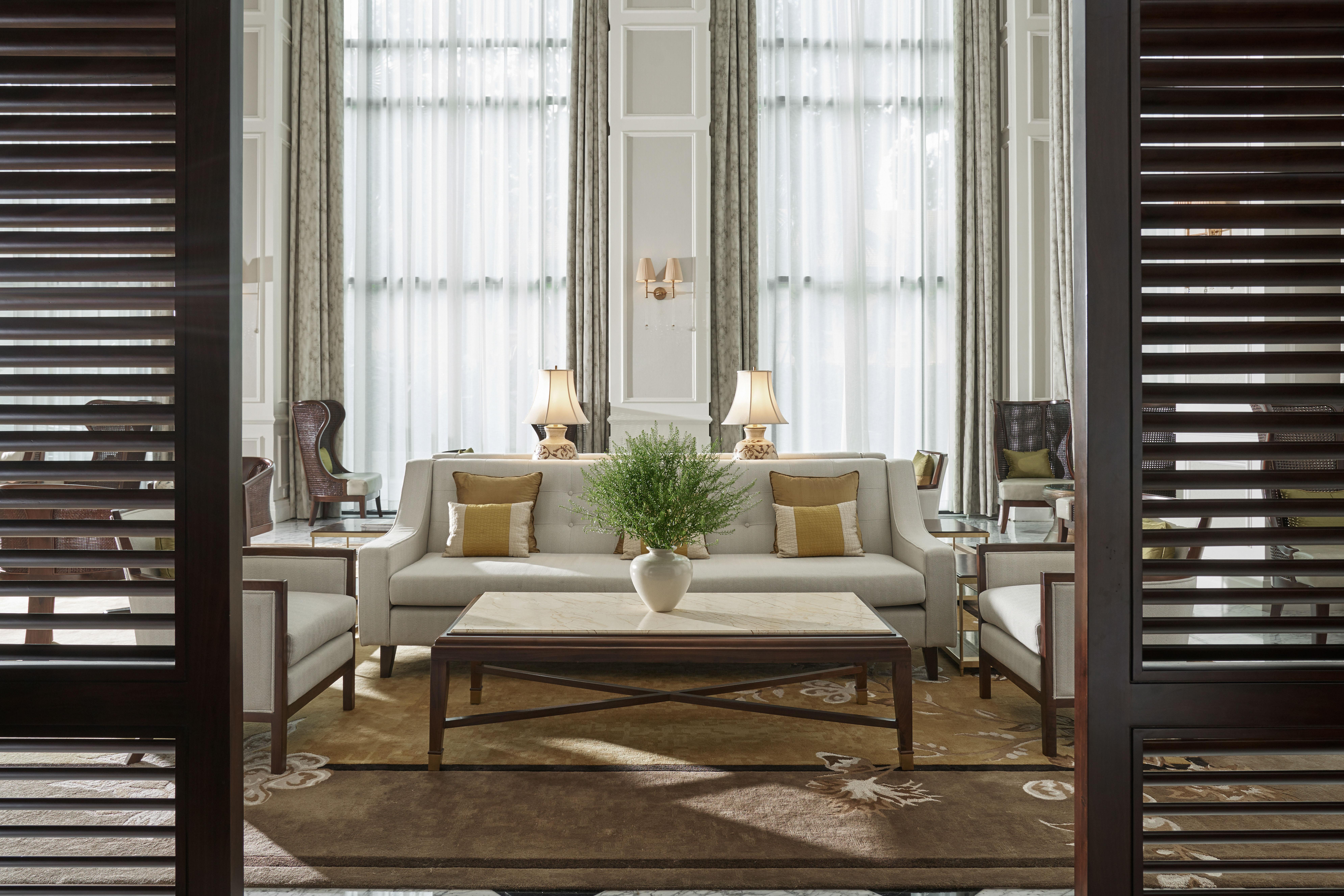 Mai House Saigon Hotel Ho Chi Minh Zewnętrze zdjęcie The living room of a suite at The St. Regis Mumbai