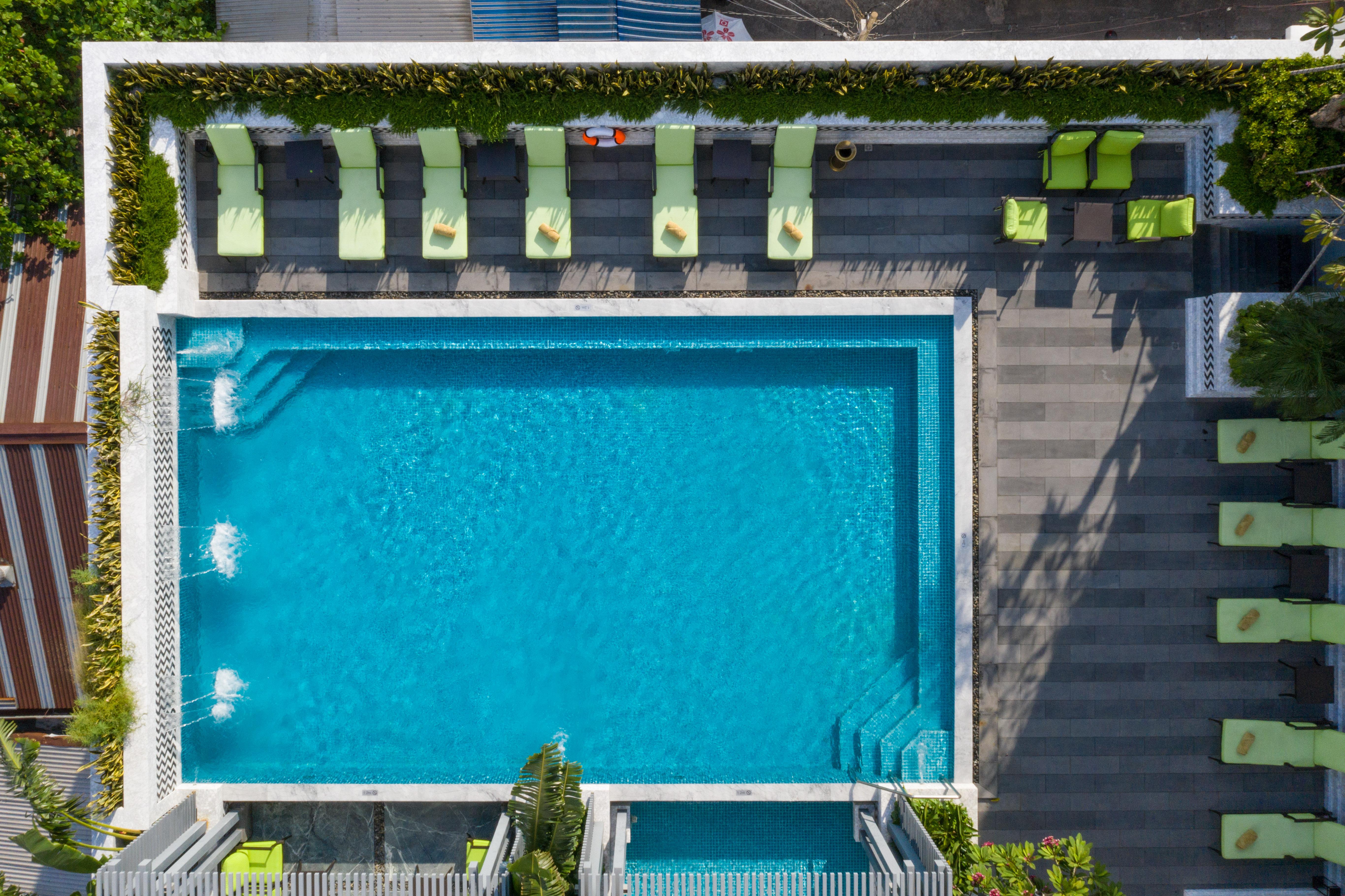Mai House Saigon Hotel Ho Chi Minh Zewnętrze zdjęcie Aerial view of the rooftop pool at the hotel