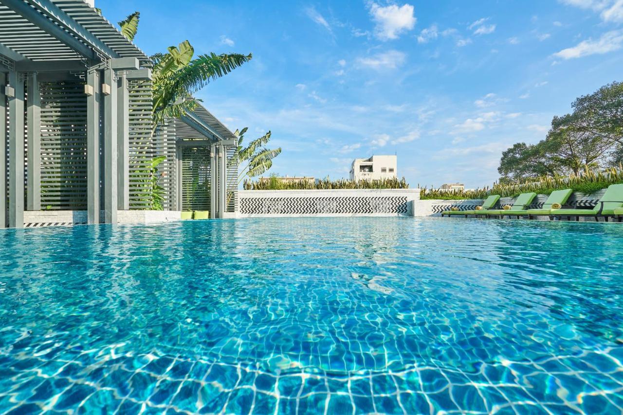 Mai House Saigon Hotel Ho Chi Minh Zewnętrze zdjęcie The swimming pool at the hotel