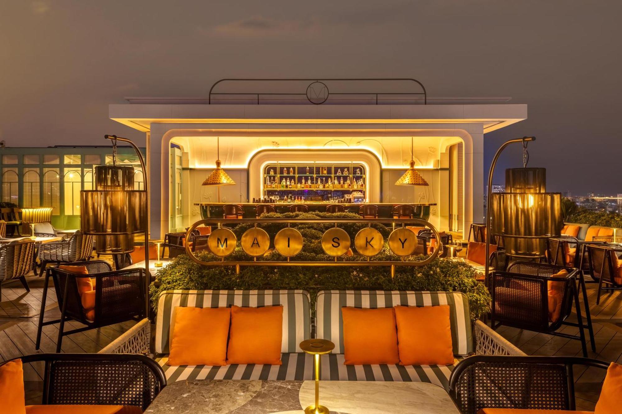 Mai House Saigon Hotel Ho Chi Minh Zewnętrze zdjęcie The bar at the top of the hotel