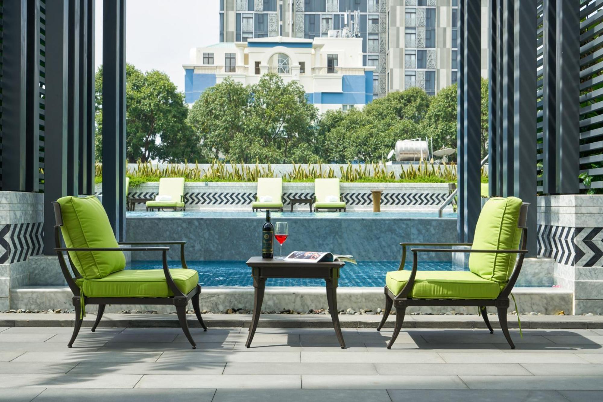 Mai House Saigon Hotel Ho Chi Minh Zewnętrze zdjęcie The pool at the hotel
